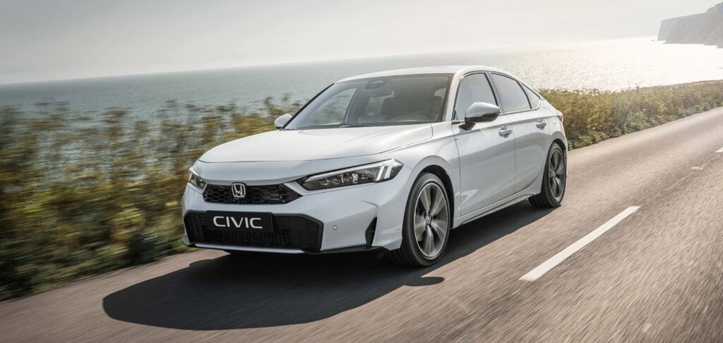 facelift honda civic schuin van voren